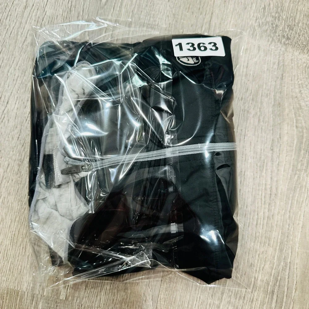 Nike ACG Sphere Dry Kids Medium Jacket Black White Full Zip Windbreaker M 8-10